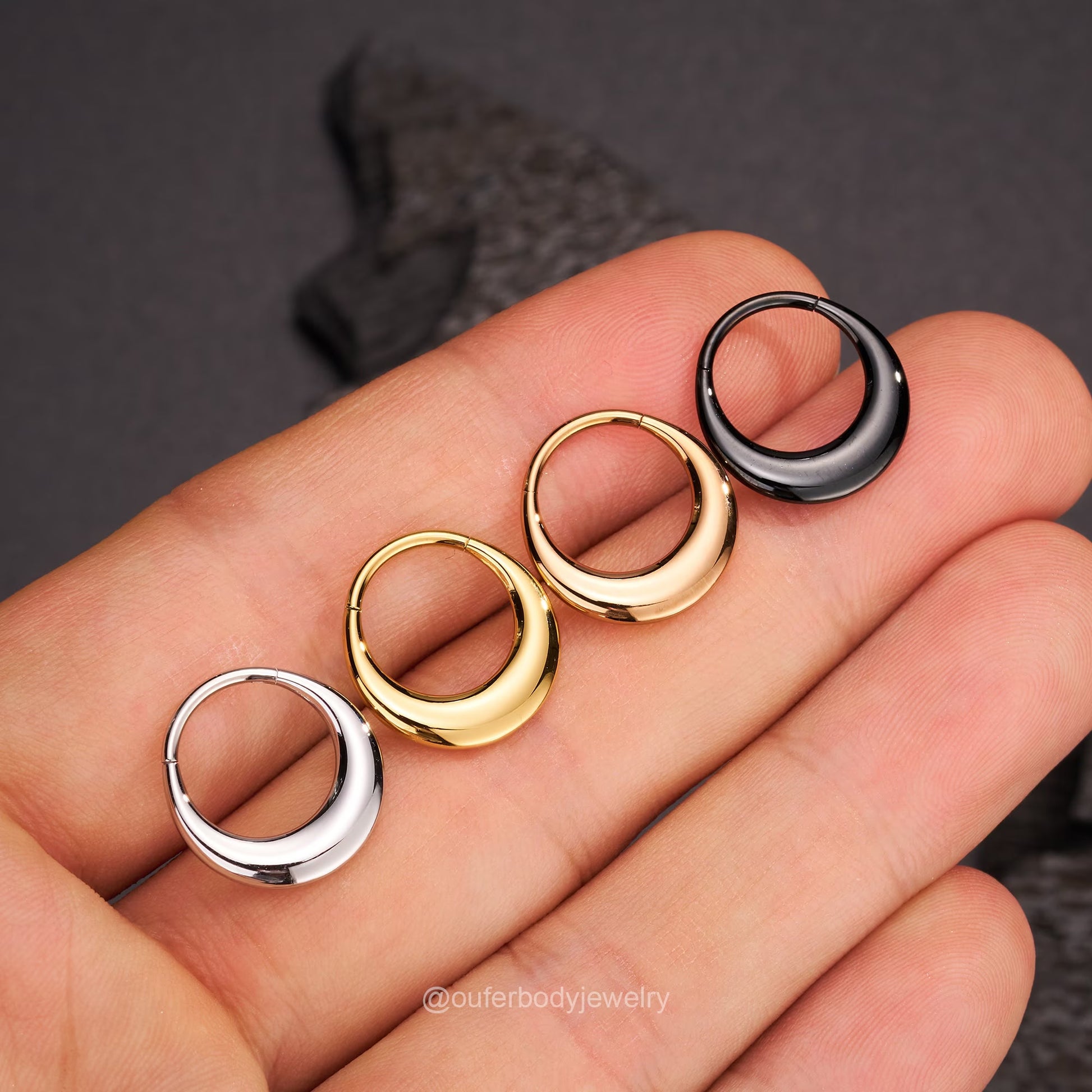 Lunar Bold Septum Clicker – Sculpted Shine for Unapologetic Style