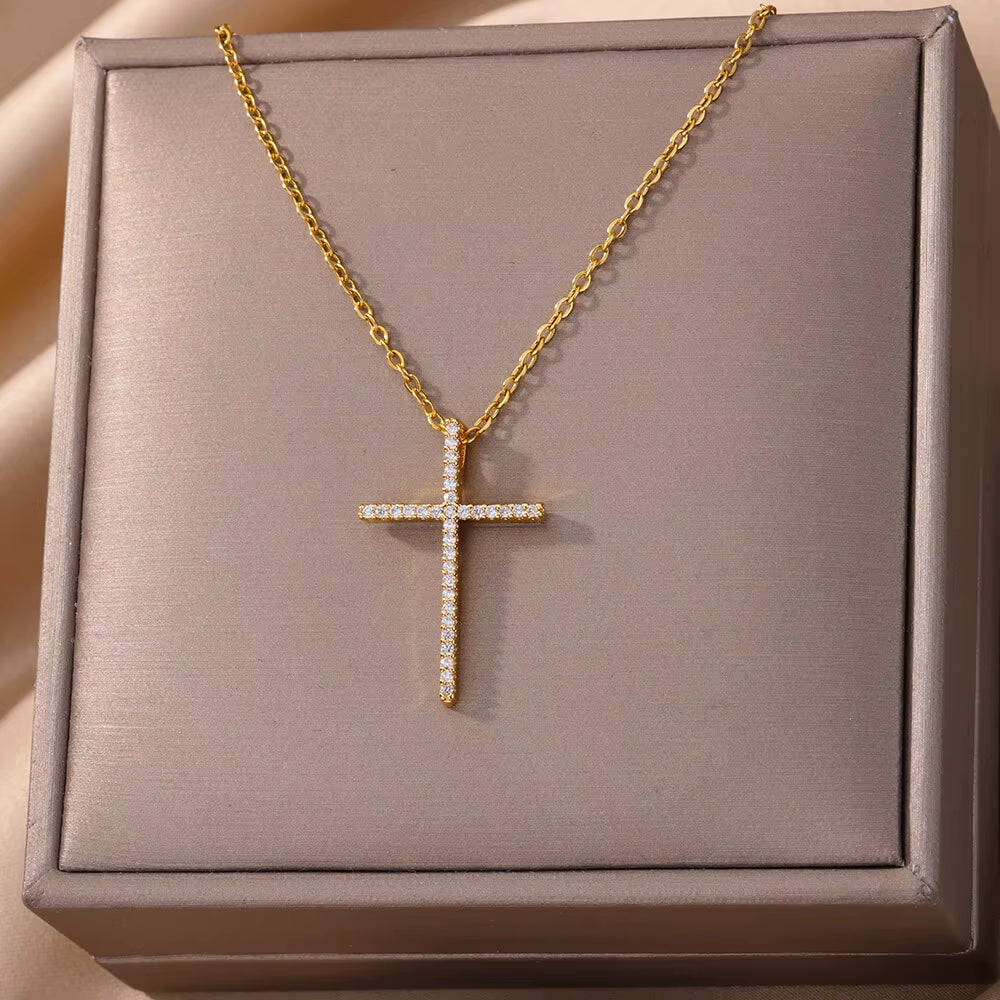 Vintage Cross Zircon Necklace – Faith Meets Timeless Elegance
